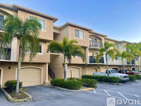 300 Crestwood Ct N 2 Beds Apartment for Rent