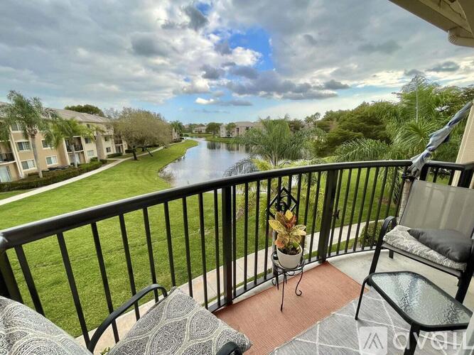 300 Crestwood Ct N 2 Beds Condo for Rent - Photo gallery 4