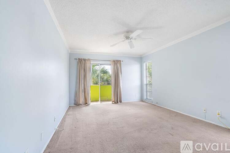 2 Greenway Village N 2 Beds Condo for Rent - Photo gallery 5