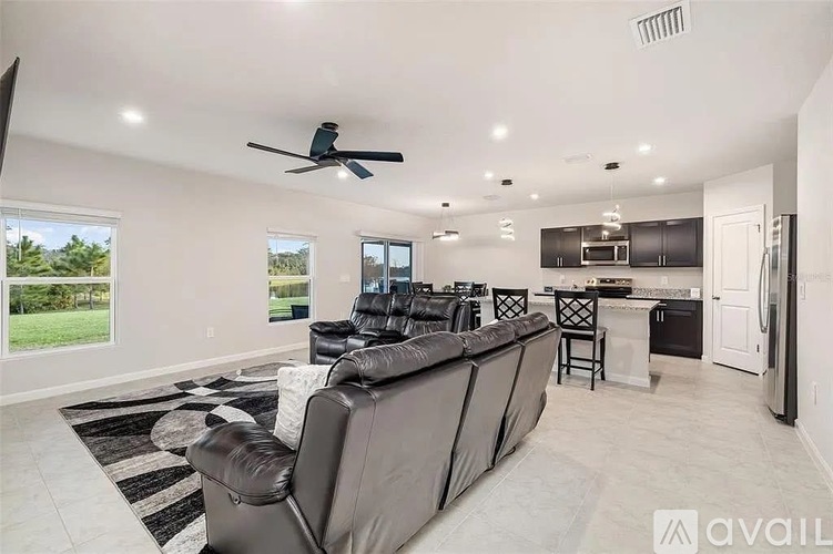 619 172nd Ct E 3 Beds Single Family Home for Rent - Photo gallery 1