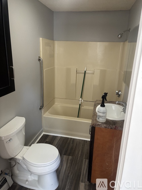 16 Walnut St 4 Beds Apartment for Rent - Photo gallery 1
