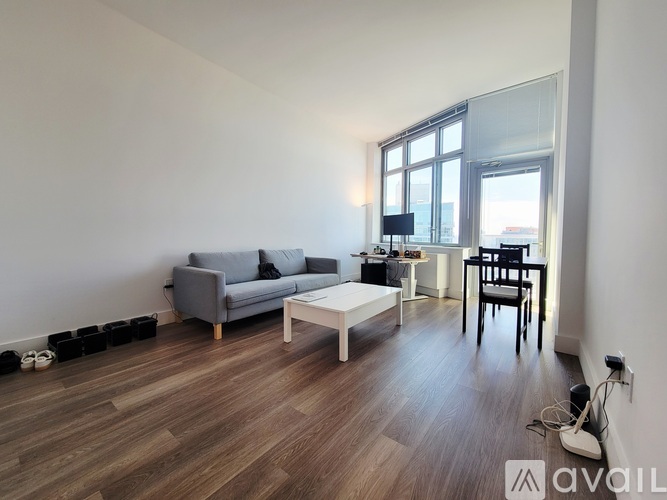 45-45 Center Blvd 1 Apartment for Rent - Photo gallery 2