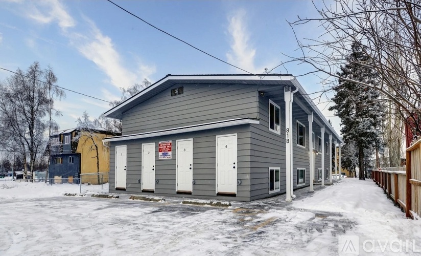 818 East 10th Avenue 2 Beds Apartment for Rent - Photo gallery 1