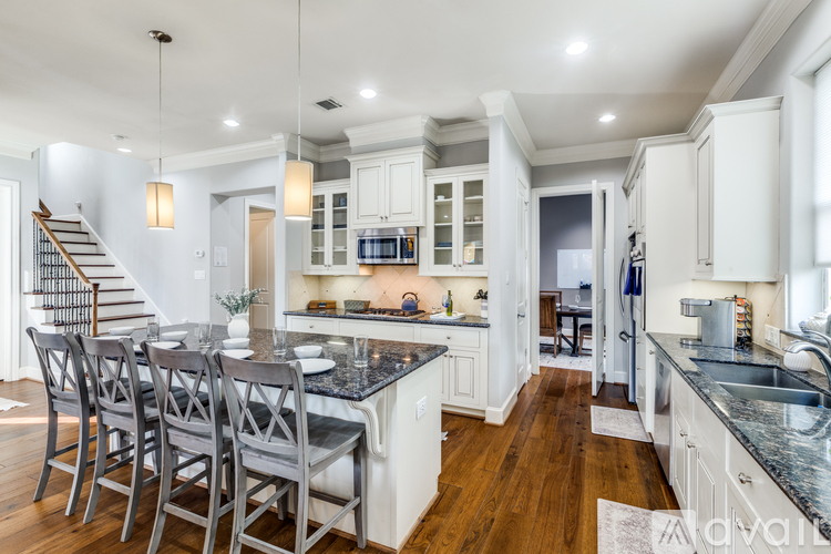 4535 Polk Street 5 Beds Single Family Home for Rent - Photo gallery 2