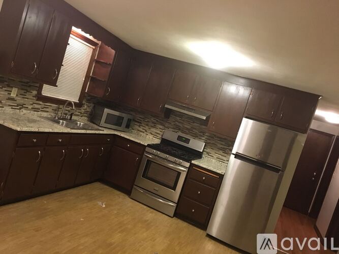 20 Collins Street 3 Beds Single Family Home for Rent - Photo gallery 1
