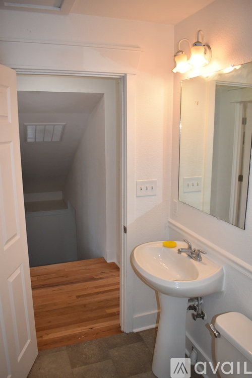430 West Myrtle Street 3 Beds Single Family Home for Rent - Photo gallery 3