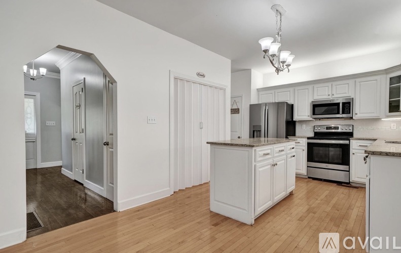 1235 13th Way 3 Beds Single Family Home for Rent - Photo gallery 5