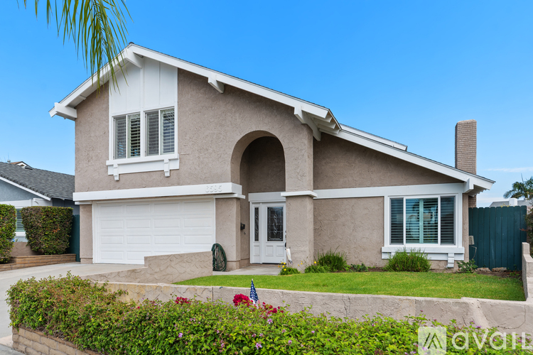 6595 Jaluit Street 5 Beds Single Family Home for Rent - Photo gallery 1