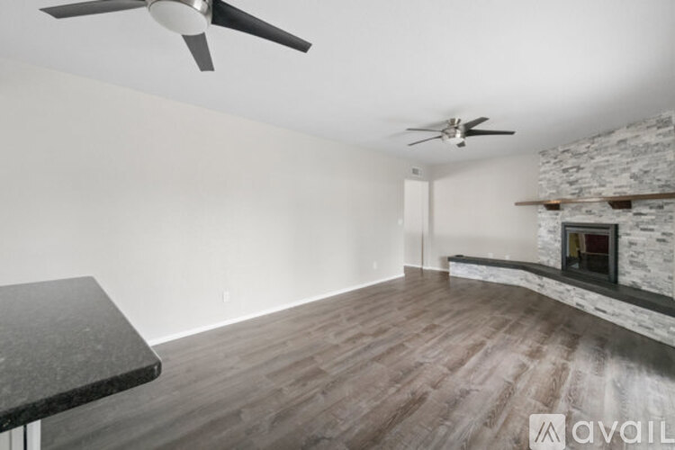 1717 East Hale Street 4 Beds Single Family Home for Rent - Photo gallery 4
