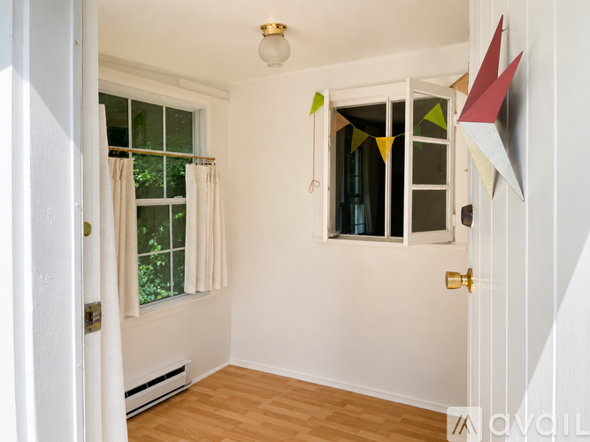Horse Pond Road 1 Single Family Home for Rent - Photo gallery 4