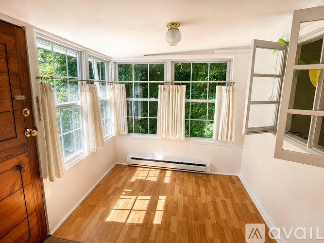 Horse Pond Road 1 Single Family Home for Rent - Photo gallery 5