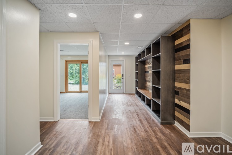 5690 White Lake Rd 3 Beds Apartment for Rent - Photo gallery 4