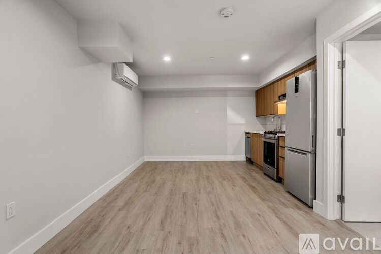 11516 Victory Blvd Studio Apartment for Rent - Photo gallery 1