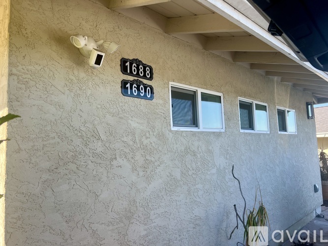1688 Elmhurst Street Studio Apartment for Rent - Photo gallery 4