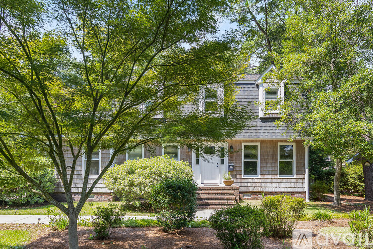 2206 Acacia Dr 5 Beds Single Family Home for Rent - Photo gallery 3