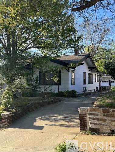 1335 East 18th Street 2 Beds Single Family Home for Rent - Photo gallery 2