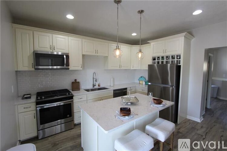 2403 Glen Mawr St 4 Beds Single Family Home for Rent - Photo gallery 4