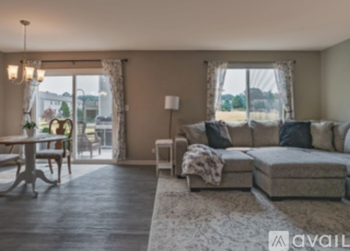 Amber Dr 3 Beds Townhouse for Rent - Photo gallery 3