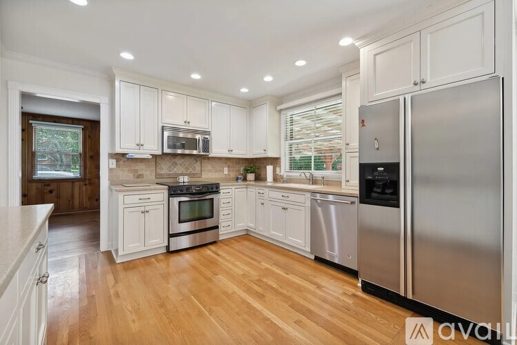 212 Wilowen Drive 2 Beds Single Family Home for Rent - Photo gallery 2