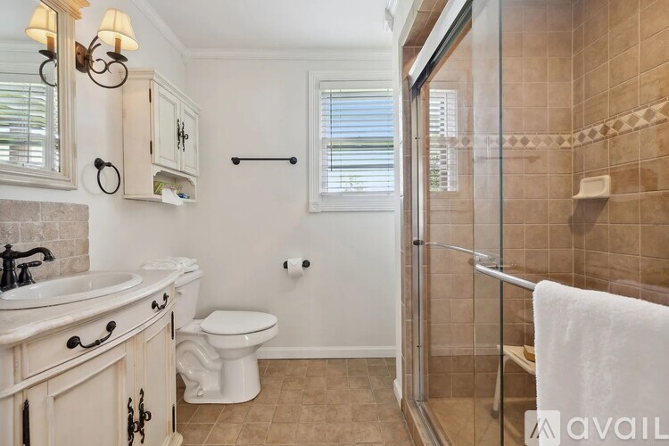212 Wilowen Drive 2 Beds Single Family Home for Rent - Photo gallery 5
