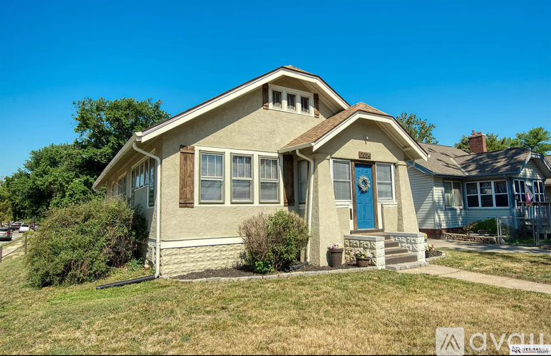 7004 North 24th Street 2 Beds Single Family Home for Rent - Photo gallery 1