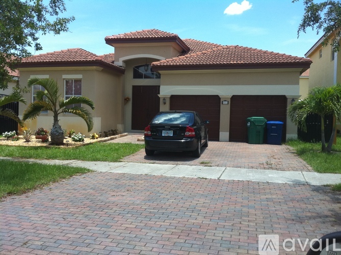 8841 NW 178th St 2 Beds Single Family Home for Rent - Photo gallery 1
