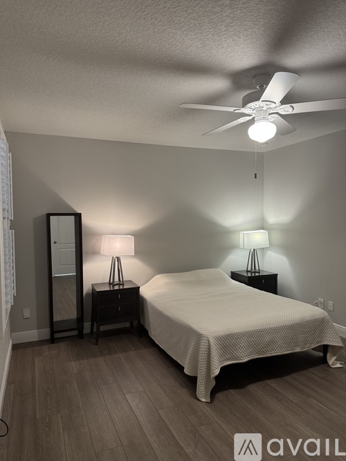Simeon Drive 3 Beds Townhouse for Rent - Photo gallery 3