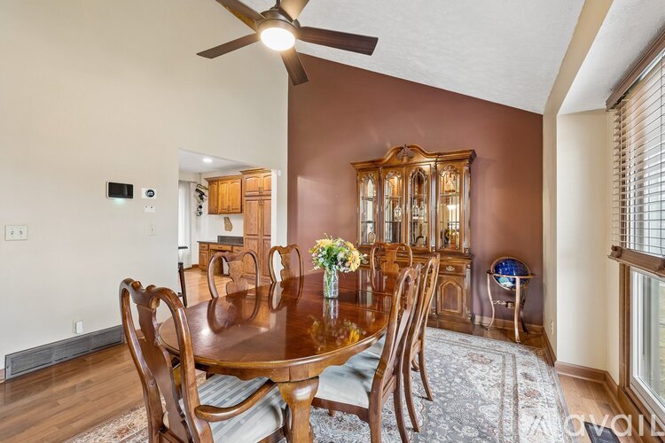 12910 South 29th Place 4 Beds Single Family Home for Rent - Photo gallery 5