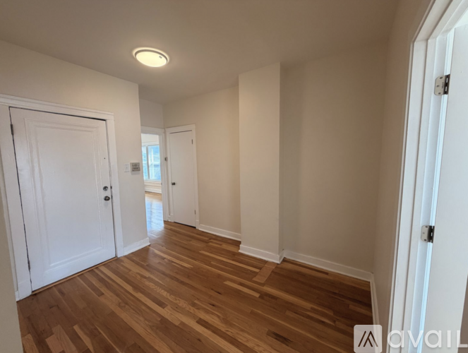4906 N St Louis Ave 2 Beds Apartment for Rent - Photo gallery 4
