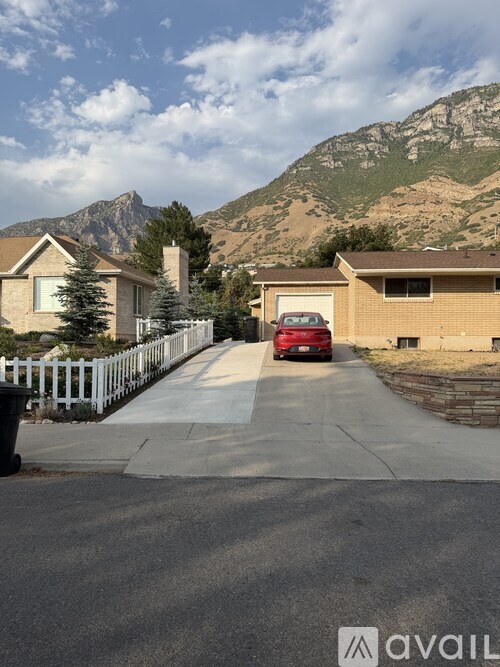 1134 Cherry Lane 6 Beds Single Family Home for Rent - Photo gallery 2