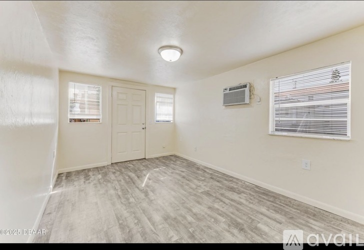 139 S Halifax Ave 1 Apartment for Rent - Photo gallery 3