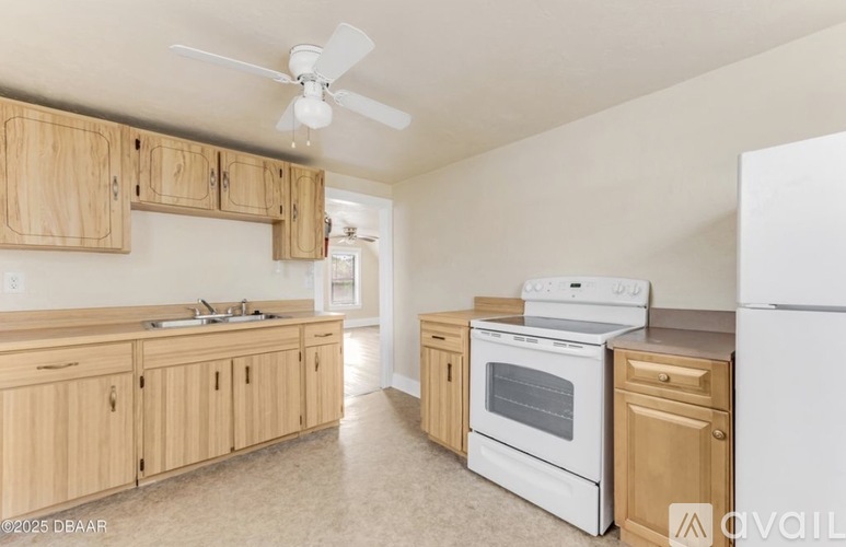 137 S Halifax Ave 1 Apartment for Rent - Photo gallery 4