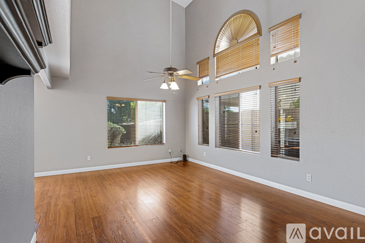 250 West Juniper Avenue #52 3 Beds Single Family Home for Rent - Photo gallery 3