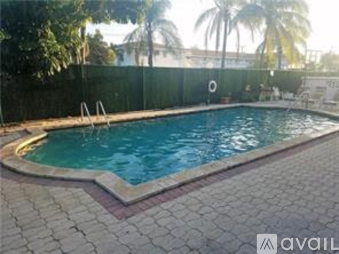 2175 Northeast 56th Street 2 Beds Single Family Home for Rent - Photo gallery 1