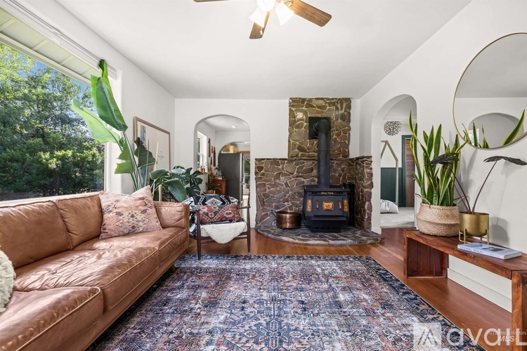 111 Aspen Drive 4 Beds Single Family Home for Rent - Photo gallery 1
