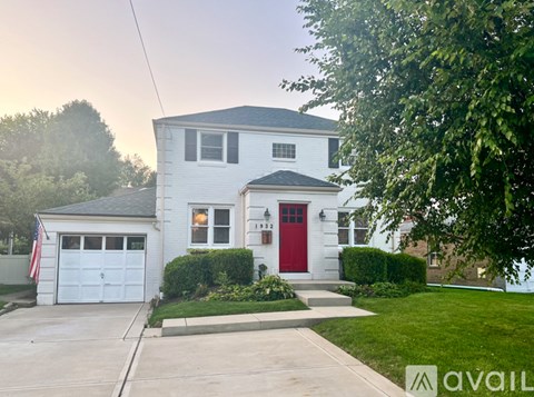 1932 Spring Valley Road 3 Beds Apartment for Rent