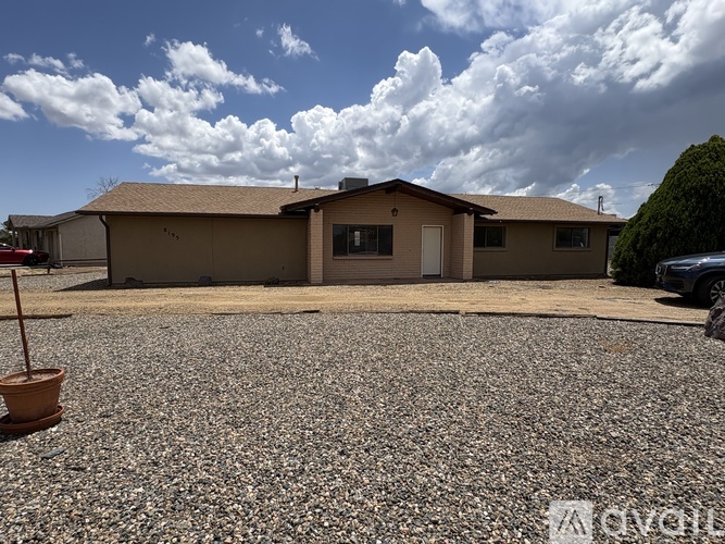 8195 E Yavapai Rd 3 Beds Single Family Home for Rent - Photo gallery 1