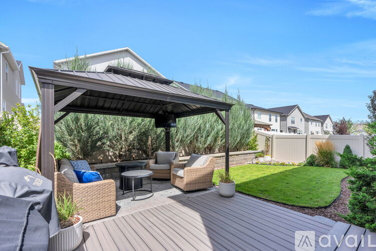 4201 East Tivon Lane 3 Beds Single Family Home for Rent - Photo gallery 2