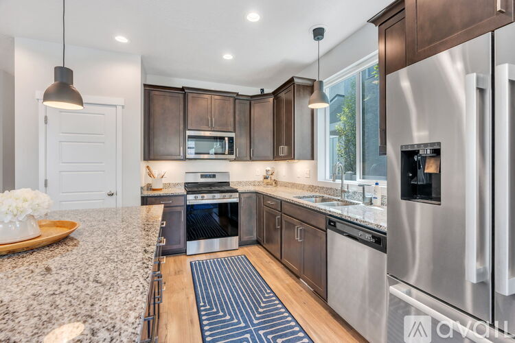 4201 East Tivon Lane 3 Beds Single Family Home for Rent - Photo gallery 5