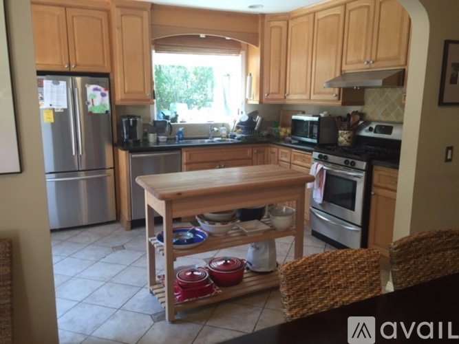1186 Avoca Ave 2 Beds Single Family Home for Rent - Photo gallery 2