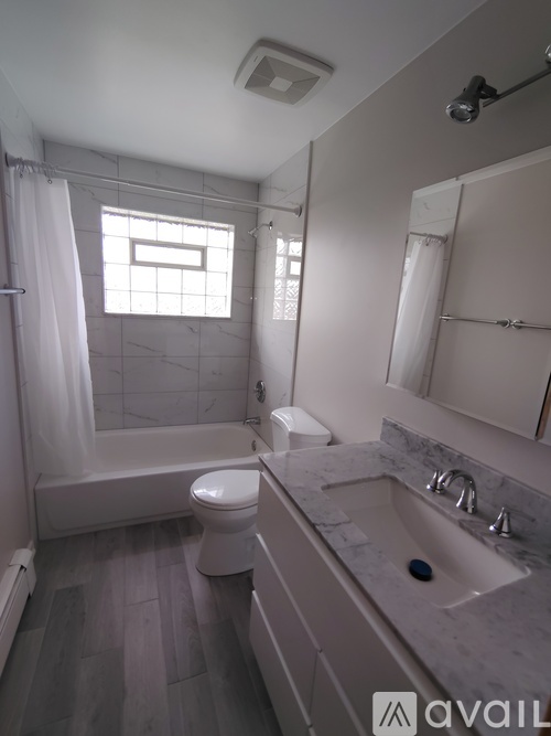 7645 West Irving Park Road 2 Beds Apartment for Rent - Photo gallery 3