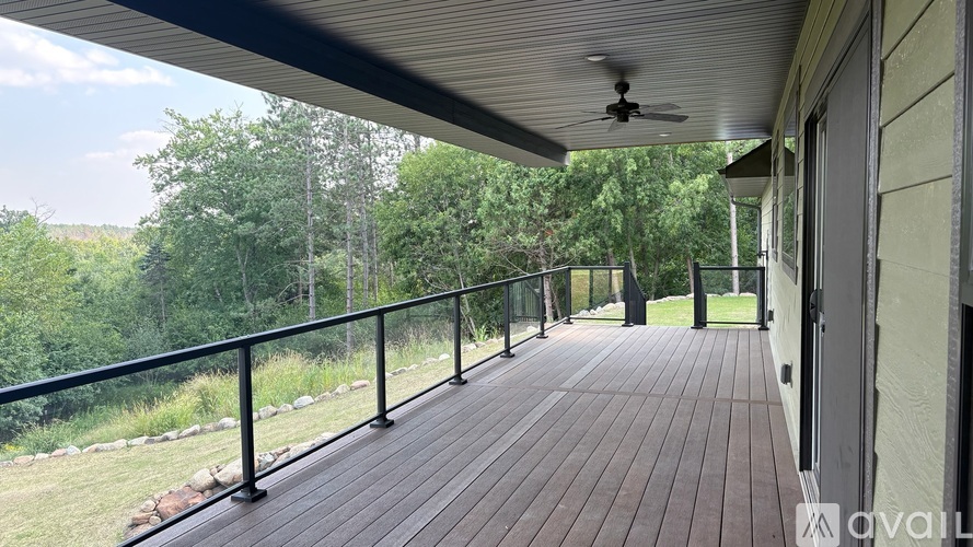 1021 Quant Avenue North 2 Beds Single Family Home for Rent - Photo gallery 3