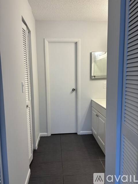 N Falls Circle Dr. 1 Apartment for Rent