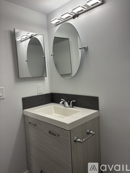 N Falls Circle Dr. 1 Apartment for Rent - Photo gallery 5