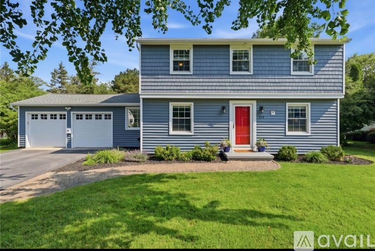 224 Warren Avenue 3 Beds Single Family Home for Rent - Photo gallery 1