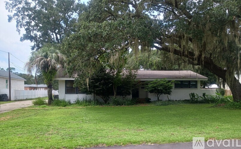 101 Berry Ave 3 Beds Single Family Home for Rent - Photo gallery 1