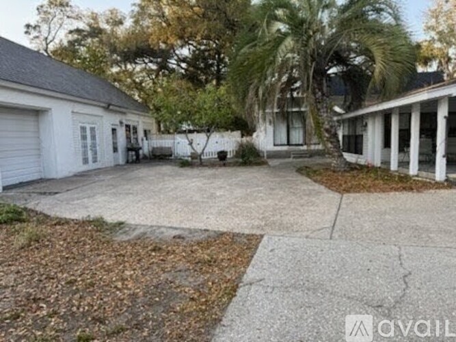 101 Berry Ave 3 Beds Single Family Home for Rent - Photo gallery 3