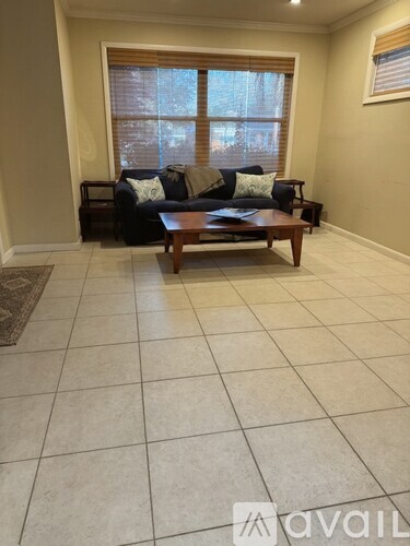 101 Berry Ave 3 Beds Single Family Home for Rent - Photo gallery 5