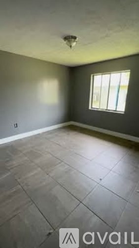 6111 Pierce St 3 Beds Apartment for Rent