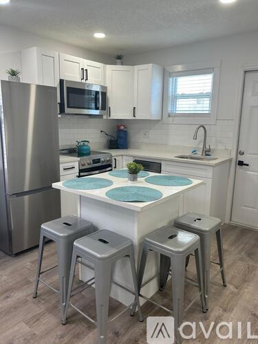 511 8th Street North 1 Townhouse for Rent - Photo gallery 1